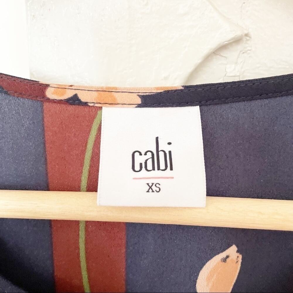 Cabi Navy Blue & Red Floral Striped Sleeveless Button Down Blouse Size XS - Picture 4 of 6